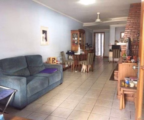 Casa para Venda - 280m², 3 dormitórios, sendo 1 suites, 3 vagas - Bela Vista