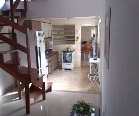 Casa para Venda - 110m², 3 dormitórios, 1 vaga - Vila João Pessoa
