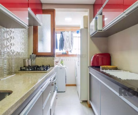 Ótimo apartamento, reformado , dois dormitórios e uma suíte, vaga escriturada.