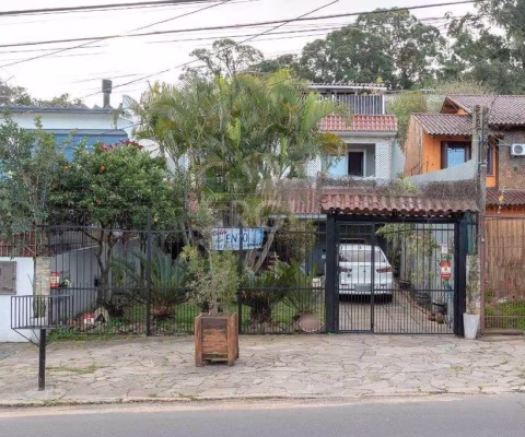 Casa para Venda com 3 dormitórios, sendo 1 suites e 4 vagas no bairro Ipanema