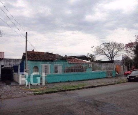 Casa para Venda - 90m², 3 dormitórios, 1 vaga - Partenon
