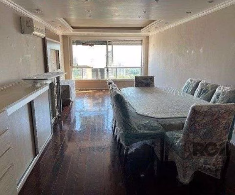Apto de 3 dormitórios no Mont Serrat com linda vista da cidade e 1 vaga de garagem