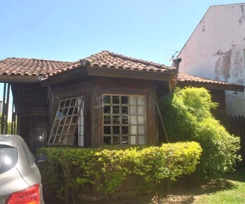 Casa para Venda - 250m², 3 dormitórios, 4 vagas - Serraria