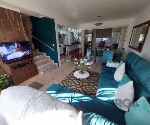 Casa em Porto Alegre, no bairro Hípica, com 3 dormitório(s), e 3 banheiros, à venda.
