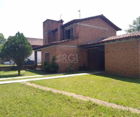 Casa para Venda com 2 dormitórios e 3 vagas no bairro Belém Novo