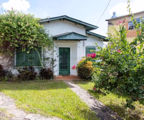 Casa para Venda - 300m², 3 dormitórios, Medianeira