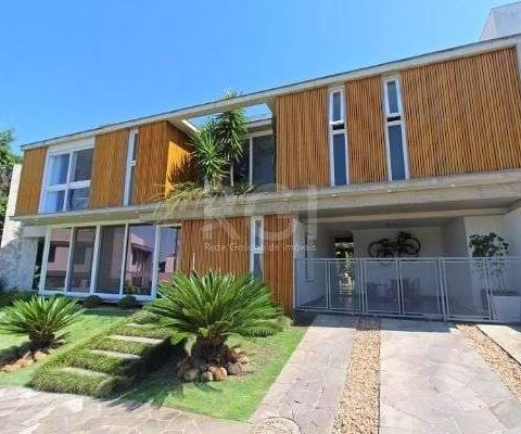 Casa Condominio em Porto Alegre, no bairro Hípica, com 3 dormitório(s), e 3 banheiros, à venda.