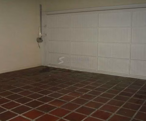 Casa para Venda - 216m², 3 dormitórios, sendo 1 suites, 2 vagas - Centro