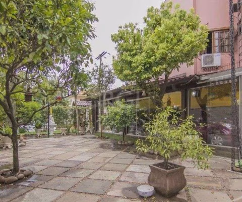 Casa para Venda - 252m², 3 dormitórios, sendo 1 suites, 3 vagas - Parque Santa Fé