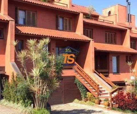 Casa para Venda - 380m², 3 dormitórios, sendo 2 suites, 2 vagas - Cristal