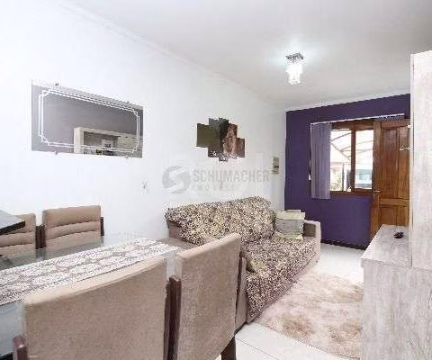 Casa para Venda - 75m², 2 dormitórios, 1 vaga - Hípica