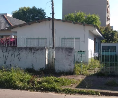 Casa 3 dormitórios, vaga de garagem, Bairro Vila Cachoeirinha