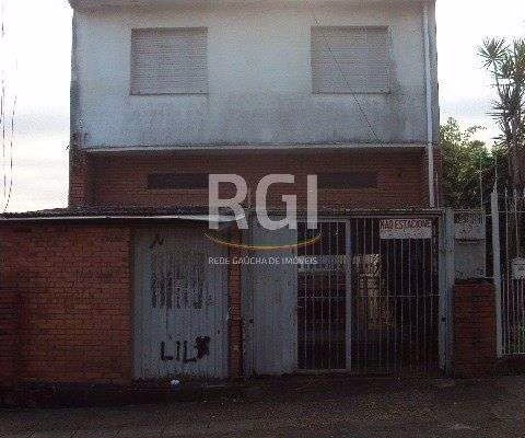 Casa para Venda - 390m², 5 dormitórios, 2 vagas - Vila Jardim