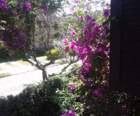 Casa para Venda - 196m², 3 dormitórios, sendo 2 suites, 6 vagas - Aberta Dos Morros