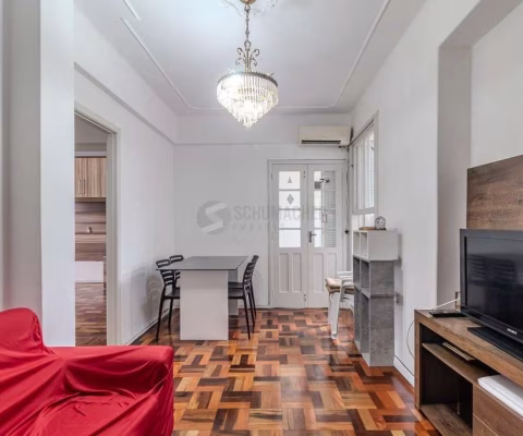 Apartamento 2 dormitórios no Centro Histórico