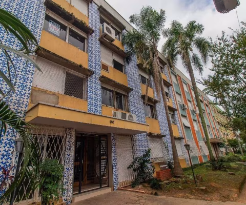 Apartamento  3 dormitórios, sendo uma suíte,  dependência de empregada completa, garagem escriturada. Bem iluminado, sol da manhã, área de serviço separada  . Prédio tradicional em construção BERNAUD,