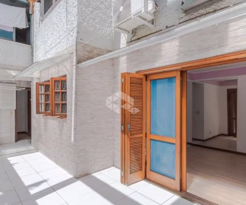 Apartamento com 3 quartos à venda na Avenida Cristóvão Colombo, 2480, Floresta, Porto Alegre