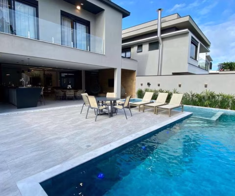 Casa à venda em Bertioga-SP, no bairro Riviera, 6 suítes