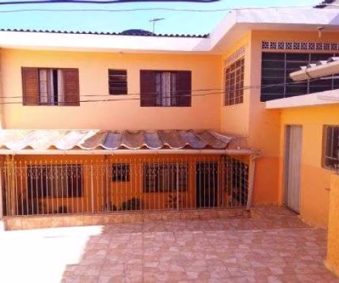 Sobrado com Quatro Dormitorios  em DIadema