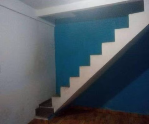 SOBRADO COM TRES DORMITORIOS SENDO UMA SUITE