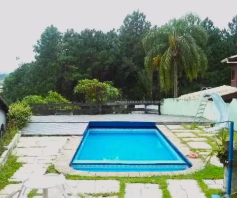 Imóvel com 1.388 mts terreno em um Condominio Clube!