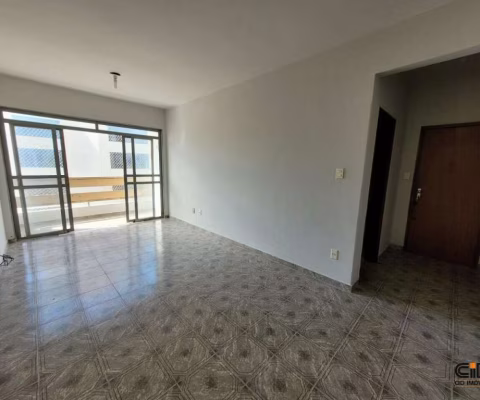 Apartamento com 2 quartos no Edifício Atalaia