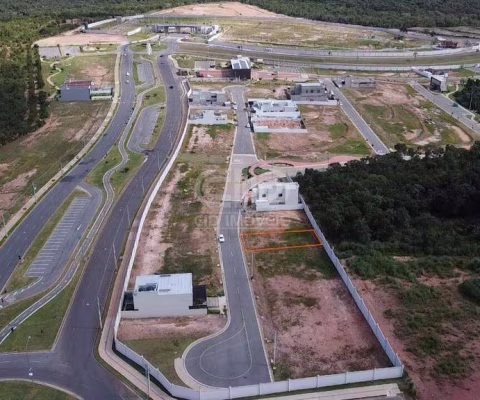 Terreno á Venda com 249m² no Condomínio Florais Safira