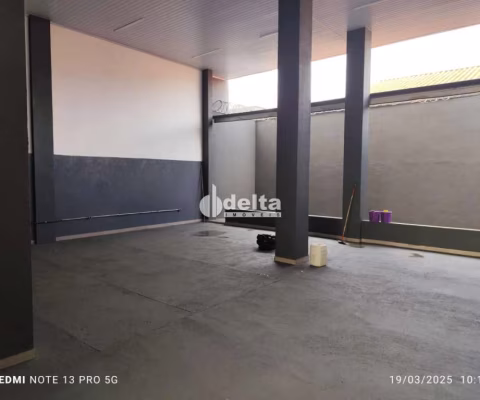 Galpão disponível para locação no bairro Jardim Europa em Uberlândia-MG