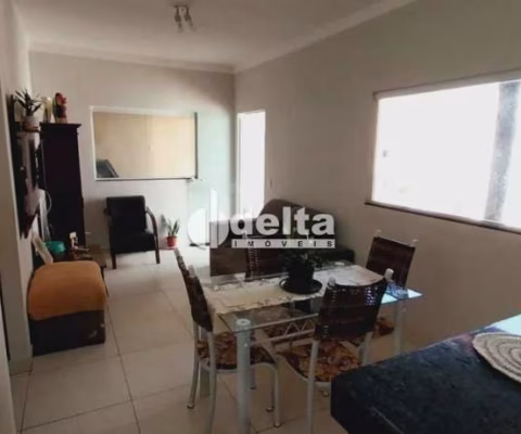 Casa residencial disponível para Locação no bairro Aclimação em Uberlândia-MG.
