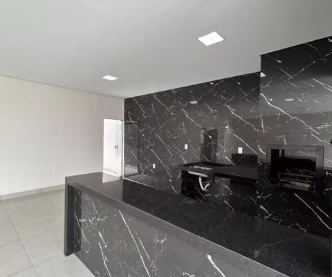 Casa à venda em Uberlândia-MG, bairro Granada: 3 quartos, 1 suíte, 1 sala, 3 banheiros, 6 vagas, 200m² de área. Confira!