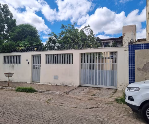 ALUGA-SE CASA ESPAÇOSA – 5 QUARTOS – BAIRRO NOSSA SENHORA DAS GRAÇAS