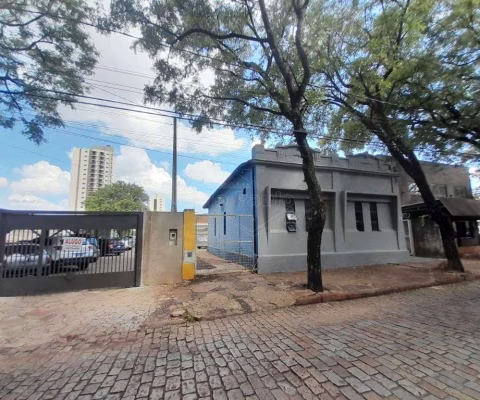 Casa comercial com 1 sala para alugar no Centro, Araraquara 