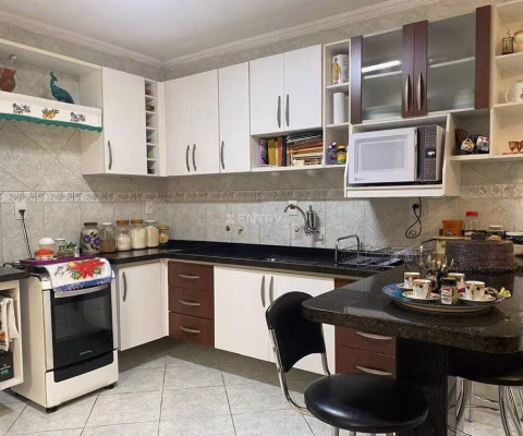 Casa à venda no Jd. Danúbio,com 4 quartos(sendo 1 suíte),3 banheiros,2vagas .
