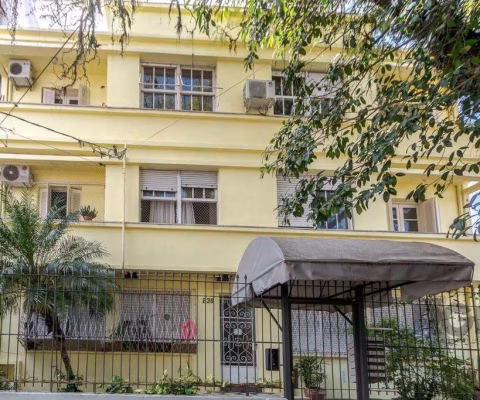 Apartamento de dois quartos e dois banheiros no bairro Rio Branco em Porto Alegr