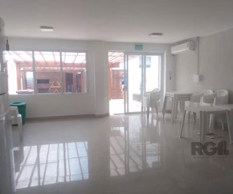 APARTAMENTO DE 2 DORMITORIOS REFORMADO BAIRRO SANTO ANTONIO - POA/RS