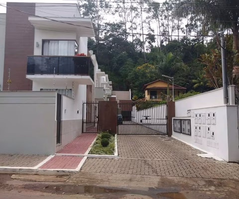 Casa 3 quarto(s) para Venda no bairro Aeroporto em Juiz de Fora - MG