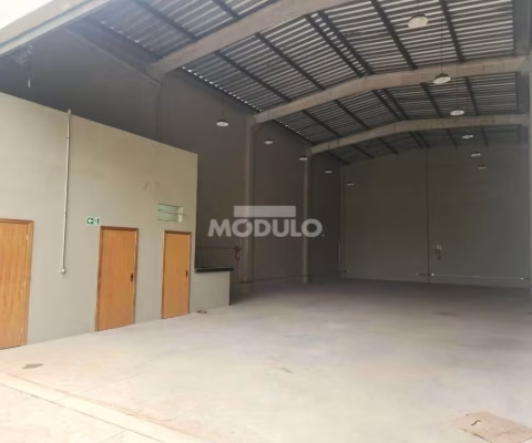 Galpão comercial para locação no Jardim Canaã