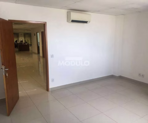 Sala comercial para locação no Osvaldo Rezende