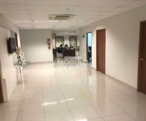 Sala comercial para locação no Osvaldo Rezende