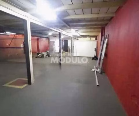 Prédio comercial para locação no Bairro Custódio Pereira