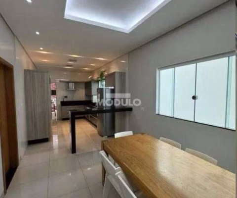 Excelente Casa com Fino Acabamento Alto Umuarama