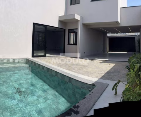 CASA RESIDENCIAL à venda, 3 quartos, 3 suítes, CIDADE JARDIM - Uberlândia/MG