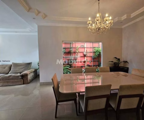 Casa residencial para locação bairro Novo Mundo com 3 quartos