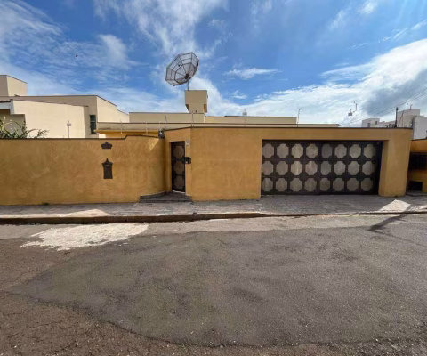 Casa para aluguel, 5 quartos, 1 suíte, 4 vagas, Parque Santa Cecília - Piracicaba/SP