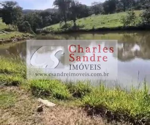 Fazenda para Venda em Cocalzinho de Goiás, Zona Rural, 3 dormitórios, 2 banheiros, 1 vaga