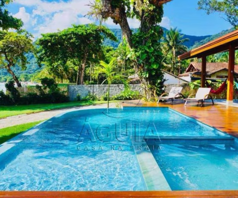 Casa pé na areia na Praia do Lázaro em Ubatuba!