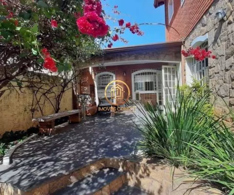 Casa à venda com 182 m², 4 dormitórios, 2 suítes e 6 vagas de garagem a venda no