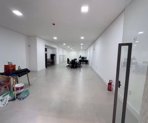 Ponto Comercial para Locação em Balneário Camboriú, Centro, 1 banheiro