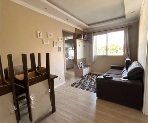 Apartamento com 2 quartos para locação em Lopes De Oliveira - SP