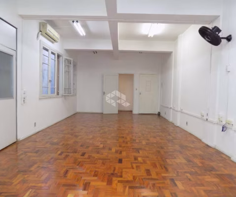 Apartamento com 2 quartos à venda na Rua General Vitorino, 291, Centro Histórico, Porto Alegre